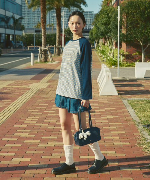 AFTERHOURS(アフターアワーズ)の「EMBROIDERY GRAPHIC STRIPE T-SHIRT (BLUE)(Tシャツ/カットソー・レディース・ブルー・SMALL/MEDIUM)」の3枚目の写真