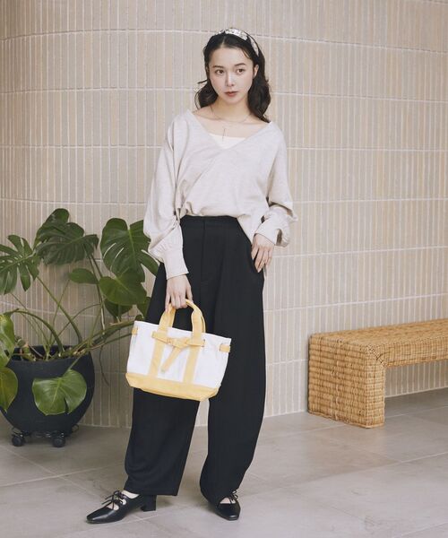 earth music&ecology(アースミュージックアンドエコロジー)の「Wリボンパンプス(パンプス・レディース・ベージュ/サックスブルー/ブラック・L/M/S)」の11枚目の写真