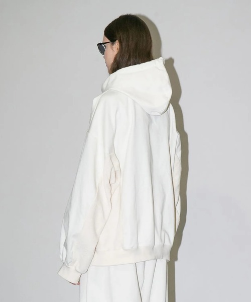 my beautiful landlet(マイビューティフルランドレット)の「【my beautiful landlet】COTTON & POLYESTER × SWEAT PULLOVER HOODIE(パーカー・メンズ・ブラック/キナリ/グリーン・0/1)」の6枚目の写真