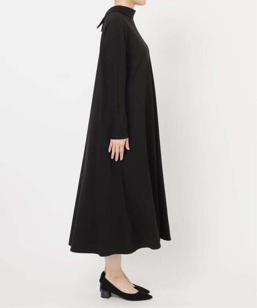 VERMEIL par iena（ヴェルメイユパーイエナ）の「《追加2》2WAYロールカラーワンピース（ワンピース・レディース・ネイビー・38/36）」の13枚目の写真