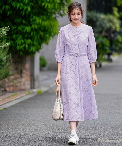 ANY SIS（エニィスィス）の「エンブロイダリー ワンピース（ワンピース・レディース・ライラック系/ネイビー系・LARGE/MEDIUM/SMALL）」の3枚目の写真