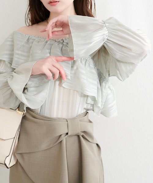 natural couture（ナチュラルクチュール）の「ランダムシアーストライプクロスフリルブラウス（シャツ/ブラウス・レディース・ブラック/サックスブルー/ピンク/オフホワイト/イエロー/ミント・FREE）」の3枚目の写真