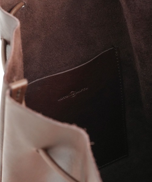 STANDARD SUPPLY（スタンダードサプライ）の「アーツアンドクラフツ / HORSE LEATHER ホースレザー / DROP SHAPE POUCH M ドロップシェイプポーチM（ハンドバッグ・レディース・チョコ/ブラック/タン・FREE）」の11枚目の写真
