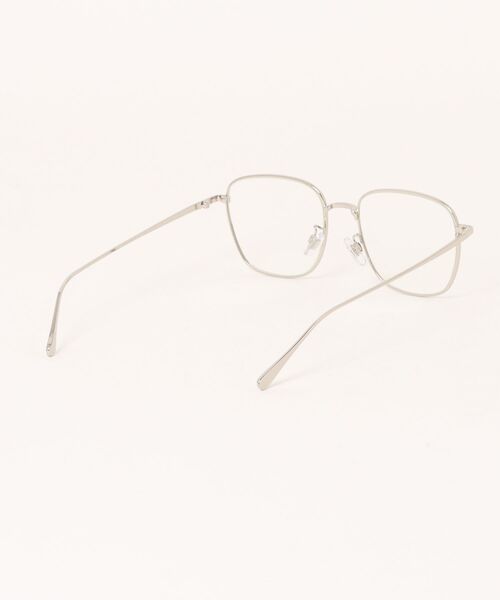 Revo.（レボ）の「WELLINGTON CLEAR LENS GLASSES / メタルフレーム ウェリントン型 メガネ 伊達メガネ クリアレンズ UVカット（メガネ・レディース・ゴールド/シルバー・FREE）」の4枚目の写真