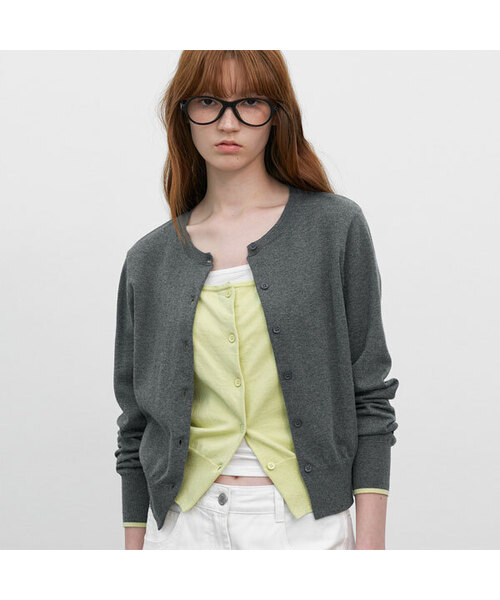 ATELIER NAIN(アトリエナイン)の「TWO-IN-ONE COLOR POINT CARDIGAN (CD-2254)(カーディガン/ボレロ・レディース・チャコール/ダークネイビー・FREE)」の2枚目の写真