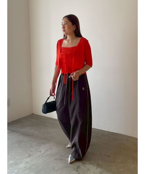 LAGUNAMOON（ラグナムーン）の「スカラップヘムレースニットアンサンブル 【春服】【セットアップ】（アンサンブル・レディース・ブラック/ホワイト/オレンジ・FREE）」の13枚目の写真