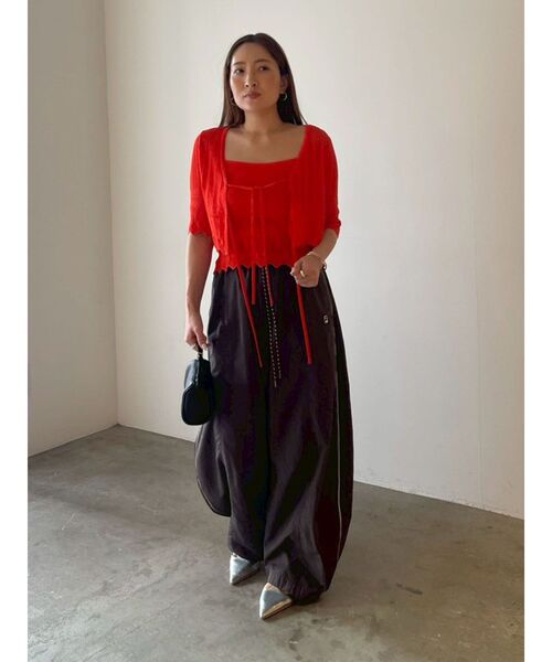 LAGUNAMOON（ラグナムーン）の「スカラップヘムレースニットアンサンブル 【春服】【セットアップ】（アンサンブル・レディース・ブラック/ホワイト/オレンジ・FREE）」の12枚目の写真