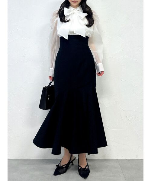 dazzlin(ダズリン)の「カーヴィーラインマーメイドスカート(スカート・レディース・アイボリー/オフホワイト/ブラック/その他1・MEDIUM/SMALL)」の19枚目の写真