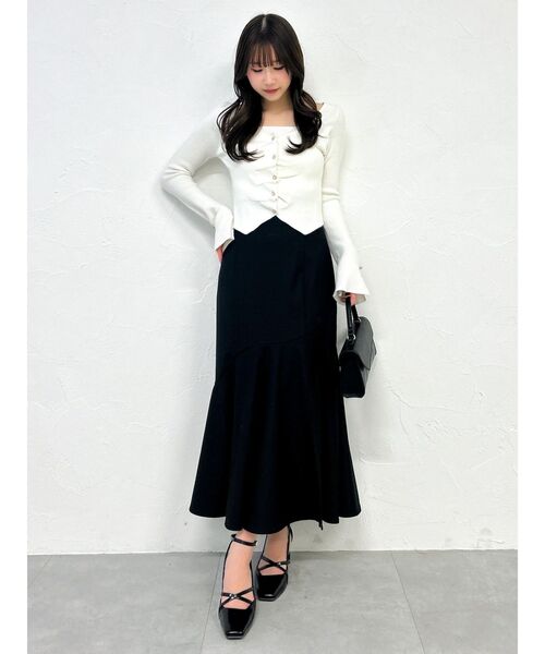 dazzlin(ダズリン)の「カーヴィーラインマーメイドスカート(スカート・レディース・アイボリー/オフホワイト/ブラック/その他1・MEDIUM/SMALL)」の21枚目の写真