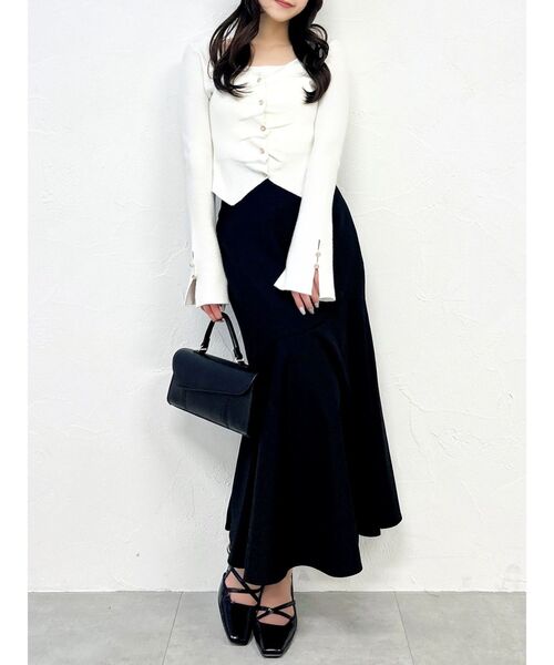 dazzlin(ダズリン)の「カーヴィーラインマーメイドスカート(スカート・レディース・アイボリー/オフホワイト/ブラック/その他1・MEDIUM/SMALL)」の22枚目の写真