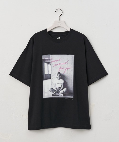 COLONY 2139(コロニートゥーワンスリーナイン)の「ConVenir / プロモーションフォトTEE(Tシャツ/カットソー・メンズ・ホワイト系その他/ブラック系その他2/ホワイト系その他2/ブラック系その他・MEDIUM/LARGE)」の3枚目の写真