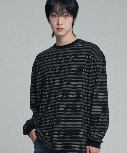 MOOVN(ムブン)の「エッセンシャルストライプロングスリーブTシャツブラック(Tシャツ/カットソー・メンズ・その他・MEDIUM/LARGE/SMALL)」の2枚目の写真