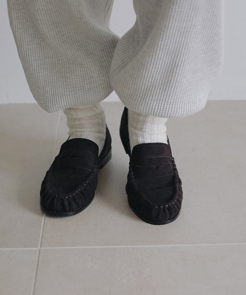 anuke(アンヌーク)の「Gather Loafers(ローファー・レディース・ブラック/ブラウン・36inch/37inch/38inch)」の1枚目の写真