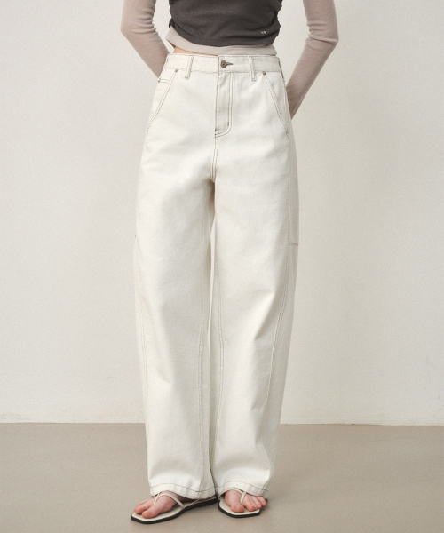OSTKAKA（オストカーカ）の「カーブデニムパンツアイボリー（デニムパンツ・レディース・その他・X-SMALL/SMALL/MEDIUM/LARGE）」の2枚目の写真