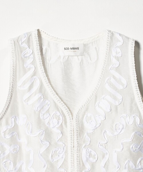 Marilyn Moon（マリリンムーン）の「＜Marilyn Moon＞コード エンブロイダリー ベスト（ベスト・レディース・ネイビー/ホワイト・FREE）」の9枚目の写真