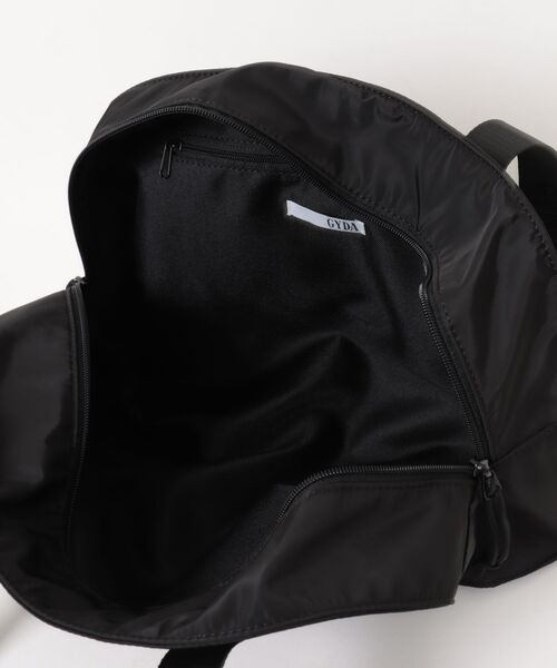 GYDA（ジェイダ）の「【GYDA/ジェイダ】 CASUAL-BADGE SERIES　缶バッジ4コセット付きボストンバッグ（ボストンバッグ・レディース・ブラック・FREE）」の4枚目の写真