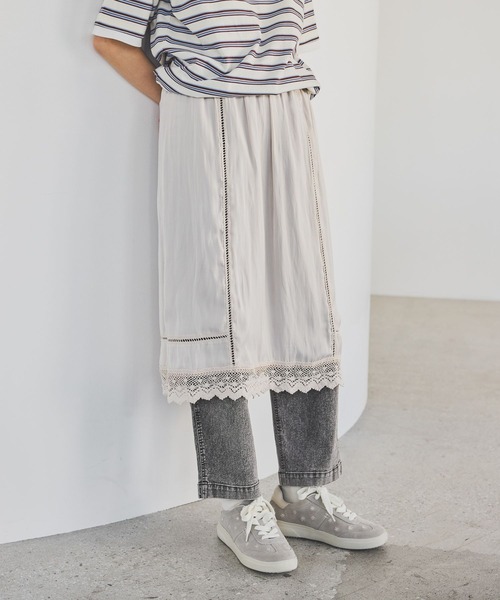 niko and...（ニコアンド）の「ランジェライクミディースカート（スカート・レディース・ブラック/ブルー/アイボリー・FREE）」の9枚目の写真