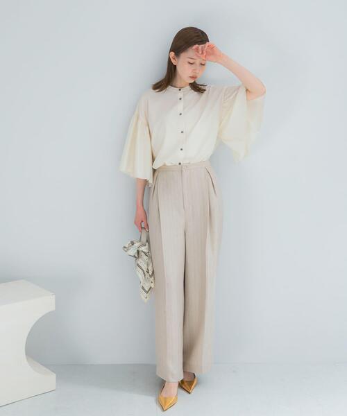 URBAN RESEARCH ROSSO WOMEN(アーバンリサーチ ロッソ)の「『一部WEB限定カラー』UVカットウォッシャブルリネン混ブラウス(シャツ/ブラウス・レディース・イエロー/ネイビー/オフホワイト/レッド・FREE)」の5枚目の写真