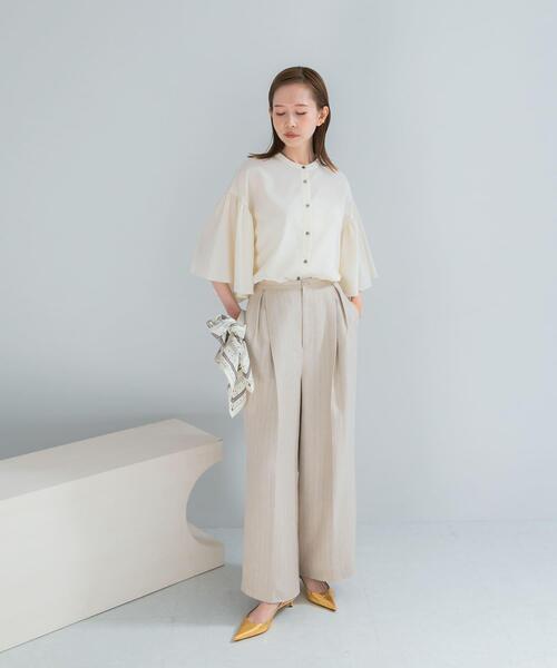 URBAN RESEARCH ROSSO WOMEN(アーバンリサーチ ロッソ)の「『一部WEB限定カラー』UVカットウォッシャブルリネン混ブラウス(シャツ/ブラウス・レディース・イエロー/ネイビー/オフホワイト/レッド・FREE)」の6枚目の写真
