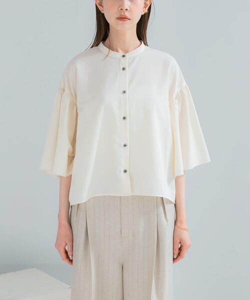 URBAN RESEARCH ROSSO WOMEN(アーバンリサーチ ロッソ)の「『一部WEB限定カラー』UVカットウォッシャブルリネン混ブラウス(シャツ/ブラウス・レディース・イエロー/ネイビー/オフホワイト/レッド・FREE)」の7枚目の写真