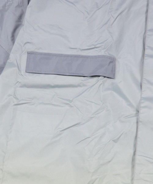 niko and...（ニコアンド）の「【CITY CREEK】KiU耐水レインポンチョ（レインコート/ポンチョ・レディース・ネイビー/チャコール・0）」の10枚目の写真