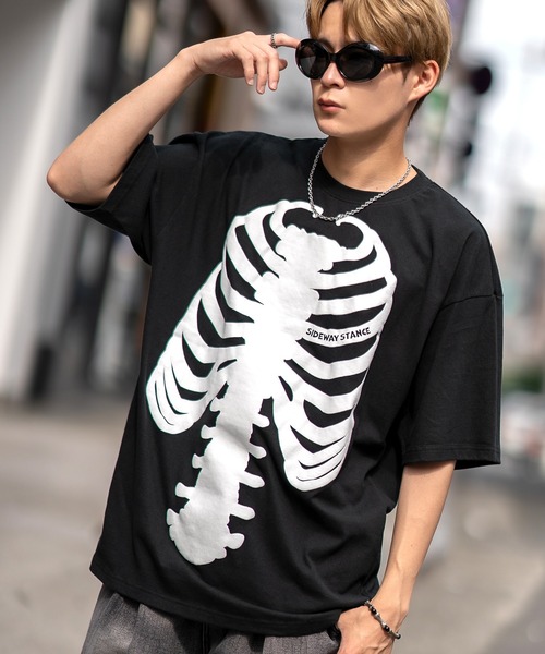 En serio TOKYO(エンソリオトーキョー)の「【SIDEWAYSTANCE】発泡ボーン半袖Tシャツ SIDE24-092(Tシャツ/カットソー・メンズ・ブラック/ホワイト・SMALL/MEDIUM/LARGE/X-LARGE)」の1枚目の写真