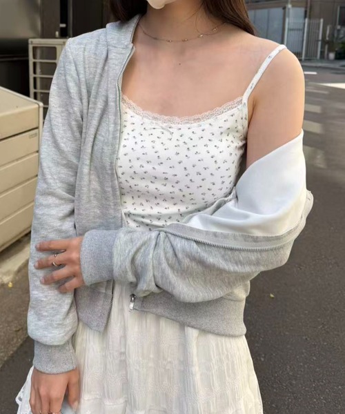 mebole(メボレ)の「小花柄カップ付きキャミソール(キャミソール・レディース・ホワイト/アイボリー/グレー・FREE)」の9枚目の写真