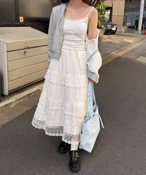 mebole(メボレ)の「小花柄カップ付きキャミソール(キャミソール・レディース・ホワイト/アイボリー/グレー・FREE)」の13枚目の写真
