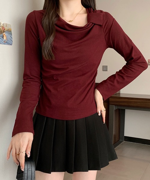 2ly2（トゥーリートゥー）の「ドレープネック リボンデザイン 長袖トップス / ドレープカットソー（Tシャツ/カットソー・レディース・ボルドー/ホワイト/ブラック/ダークグレー・FREE）」の4枚目の写真