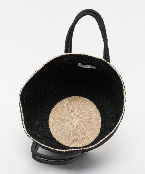 UNITED ARROWS（ユナイテッドアローズ）の「アバカ ダブルハンドル トートバッグ（かごバッグ・レディース・ブラウン系/ブラック・FREE）」の13枚目の写真