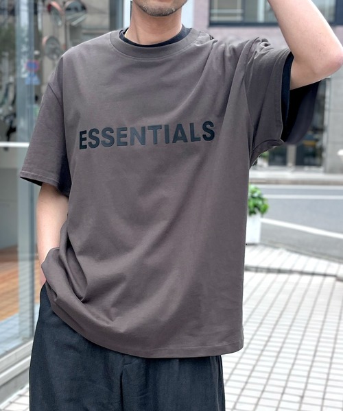 FOG ESSENTIALS（エフオージーエッセンシャルズ）の「【FOG ESSENTIALS】エッセンシャルズ FRONT LOGO BOXY TEE SS ロゴ Tシャツ ラバープリント（Tシャツ/カットソー・メンズ・スミクロ・L/XL）」の10枚目の写真
