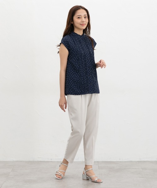 Honeys(ハニーズ)の「【ハニさら・接触冷感】ピンタックブラウス(シャツ/ブラウス・レディース・レッド/ベージュ系1/ホワイト/グリーン系1/ネイビー系1・L/LL/M/S)」の12枚目の写真