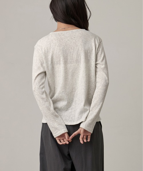 OFROOM(オフルーム)の「Sheer Henley Layered Style Top|シアーヘンリーレイヤード風トップス(Tシャツ/カットソー・レディース・ホワイト×グレー/ホワイト/オートミール・FREE)」の14枚目の写真