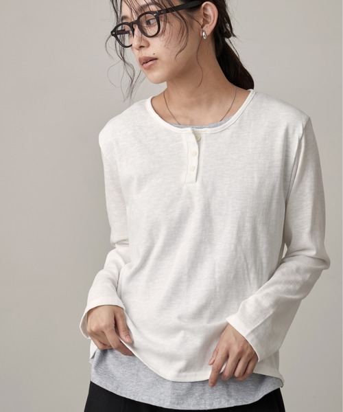 OFROOM(オフルーム)の「Sheer Henley Layered Style Top|シアーヘンリーレイヤード風トップス(Tシャツ/カットソー・レディース・ホワイト×グレー/ホワイト/オートミール・FREE)」の7枚目の写真