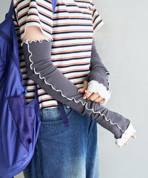 FREAK'S STORE(フリークスストア)の「限定展開 <接触冷感・UVカット>Somarti(ソマルティ) メロー アーム カバー(アームカバー・レディース・サックスブルー/チャコール/モカ・ONE SIZE)」の5枚目の写真