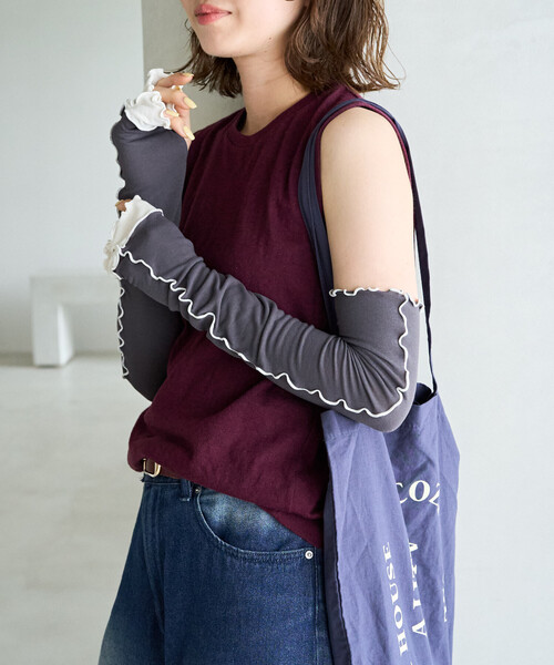 FREAK'S STORE(フリークスストア)の「限定展開 <接触冷感・UVカット>Somarti(ソマルティ) メロー アーム カバー(アームカバー・レディース・サックスブルー/チャコール/モカ・ONE SIZE)」の8枚目の写真