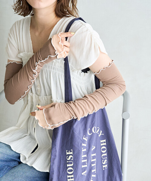 FREAK'S STORE(フリークスストア)の「限定展開 <接触冷感・UVカット>Somarti(ソマルティ) メロー アーム カバー(アームカバー・レディース・サックスブルー/チャコール/モカ・ONE SIZE)」の19枚目の写真