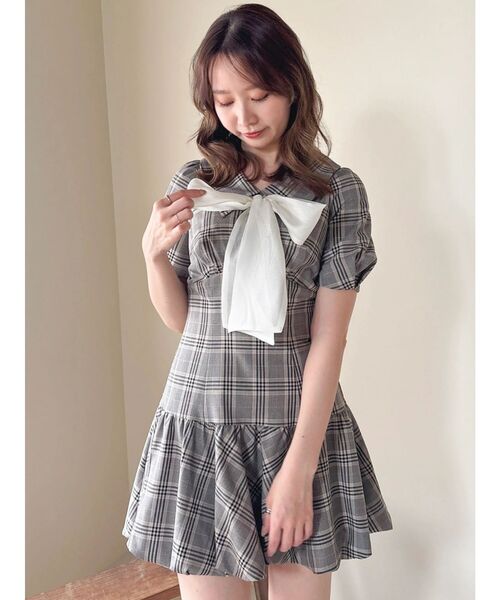 dazzlin(ダズリン)の「バルーンチェックミニワンピース(ワンピース・レディース・ブラウン/ベージュ/ブラック・MEDIUM/SMALL)」の1枚目の写真