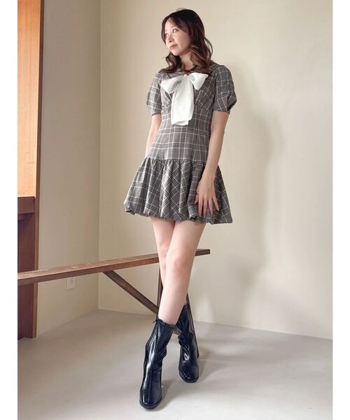 dazzlin(ダズリン)の「バルーンチェックミニワンピース(ワンピース・レディース・ブラウン/ベージュ/ブラック・MEDIUM/SMALL)」の20枚目の写真