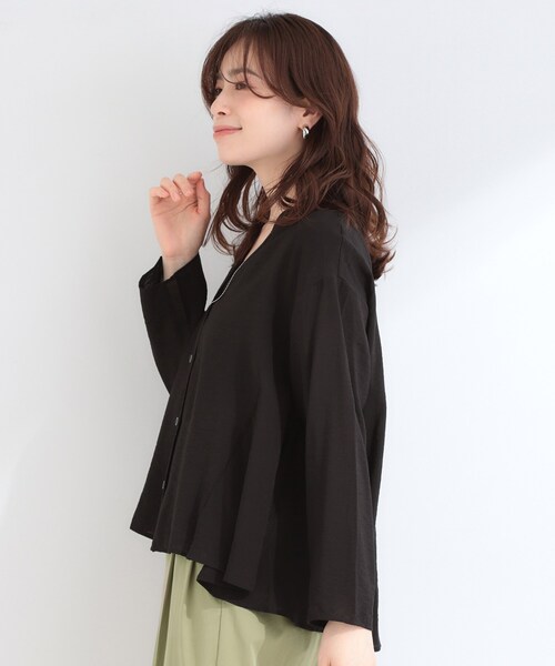 SHOO・LA・RUE(シューラルー)の「【洗濯機可/S-LL】お顔周りすっきり 大人のシアーシャツカーディガン(カーディガン/ボレロ・レディース・ダークブラウン/オフホワイト/ブラック・01/02/03/04)」の9枚目の写真