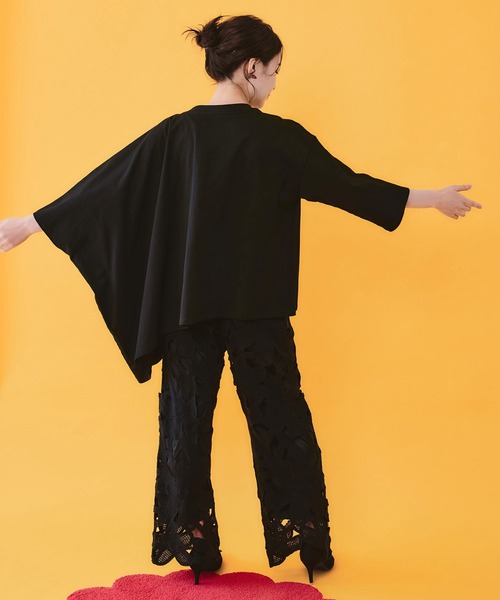 ScoLar（スカラー）の「162673：総柄大花コラージュ アシメプルオーバー（Tシャツ/カットソー・レディース・パープル/ブラック/オフホワイト・M）」の10枚目の写真