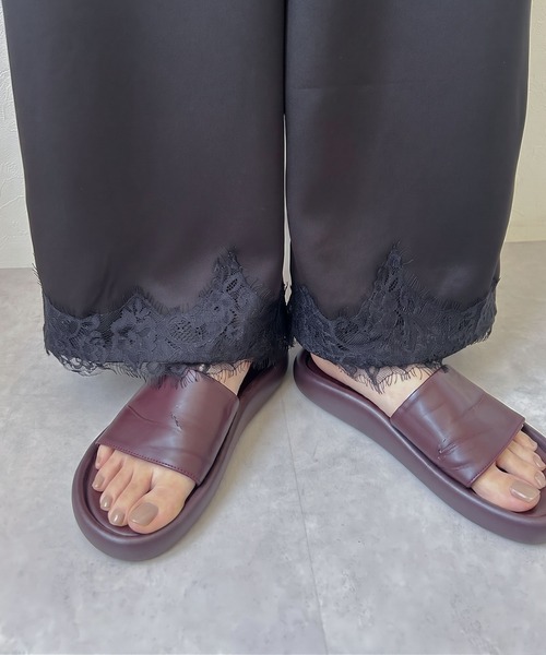 bohmal(ボマール)の「サテンレースワイドパンツ(その他パンツ・レディース・ブラウン/ブラック・FREE)」の9枚目の写真
