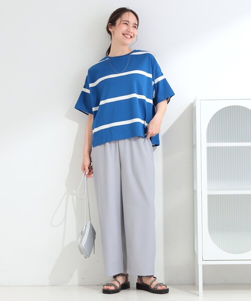 SHOO・LA・RUE(シューラルー)の「【ひんやり/S-LL】涼しげで爽やか 太ボーダー斜め切り替えTシャツ(Tシャツ/カットソー・レディース・ブラック系2/ブルー系その他4/ベージュ系2/スモーキーグリーン系3・04/03/02/01)」の12枚目の写真