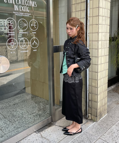 MILLO WOMEN（ミロウーマン）の「シルキー レース クロップトラウザー [ブラック]（その他パンツ・レディース・その他・MEDIUM/SMALL）」の2枚目の写真