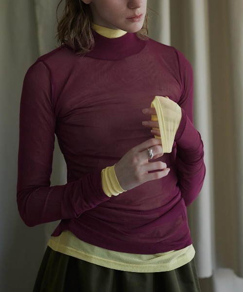 W:Huku(フーク)の「【新色追加】ストレッチ メッシュ ハイネック トップス / Sheer Stretch Mesh Mock Neck Top(Tシャツ/カットソー・レディース・ブルー系その他/クリーム・FREE)」の7枚目の写真