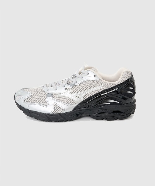 MIZUNO(ミズノ )の「【MIZUNO/ミズノ】WAVE RIDER 10(スニーカー・メンズ・シルバー/ブラック・29/28/27.5/26.5)」の4枚目の写真