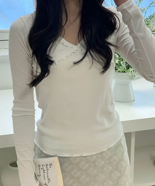 mineng(マイング)の「【クロスネック/フリル】ブレースレースTシャツ(Tシャツ/カットソー・レディース・グレー/アイボリー・FREE)」の5枚目の写真