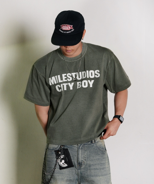 THE MILE(ザマイル)の「マイルススタジオ シティボーイ クロップクルーネック_PIGMENT KHAKI(Tシャツ/カットソー・メンズ・その他・SMALL/MEDIUM/LARGE/X-LARGE)」の1枚目の写真