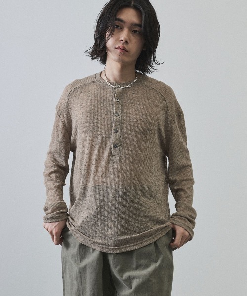 Shoowtime（ショウタイム）の「Sheer Henley Neck Long Sleeve T-Shirt / シアーヘンリーネックロングTシャツ（Tシャツ/カットソー・メンズ・ホワイト/ブラック/ライトブラウン・MEDIUM/LARGE/X-LARGE）」の21枚目の写真