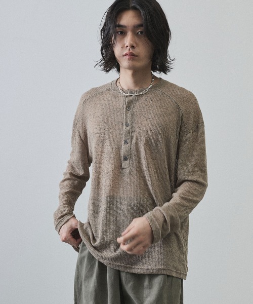 Shoowtime（ショウタイム）の「Sheer Henley Neck Long Sleeve T-Shirt / シアーヘンリーネックロングTシャツ（Tシャツ/カットソー・メンズ・ホワイト/ブラック/ライトブラウン・MEDIUM/LARGE/X-LARGE）」の22枚目の写真